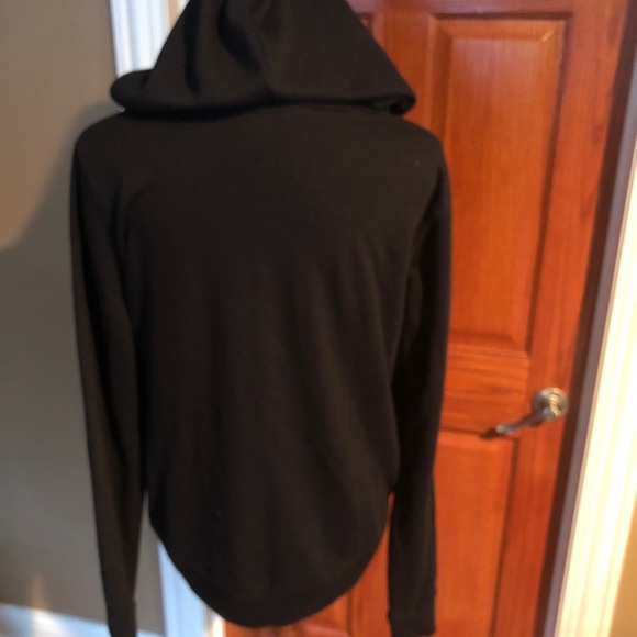 Pink Victoria Secret sweater - Picture 3 of 5